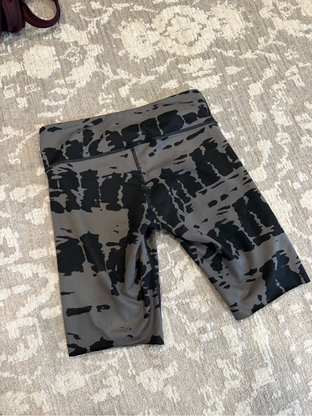 Alo size XS sports bra and biker shorts